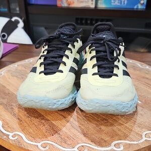 Adidas Mens Zponge Size 9.5 Stylish Blue And Yellow Sneakers